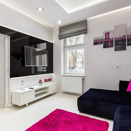 Apartment White & Parking *