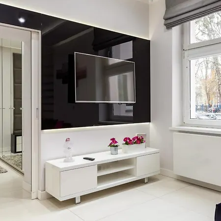 Trojmiejskie - White By The