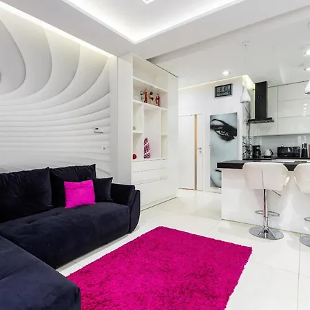 Apartment White & Parking