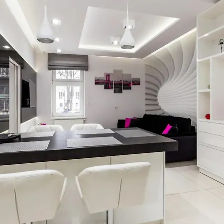 Trojmiejskie - White By The * Сопот