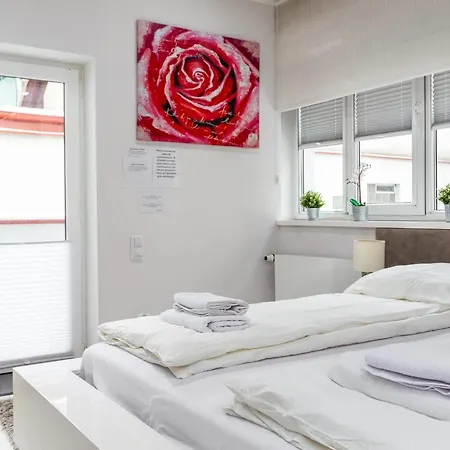 Apartment White & Parking *