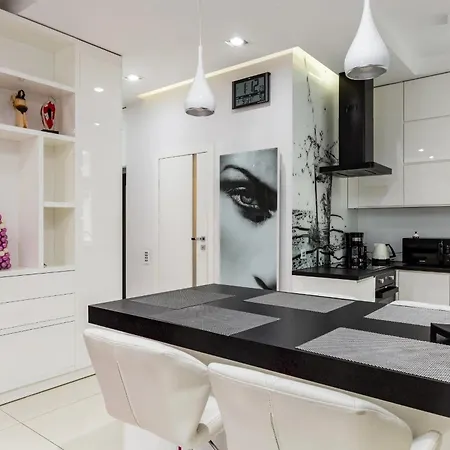 White Апартаменти *