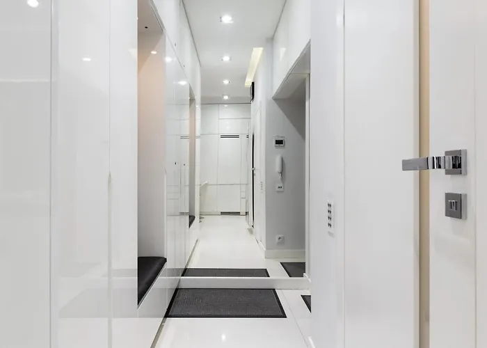 White Апартаменти *