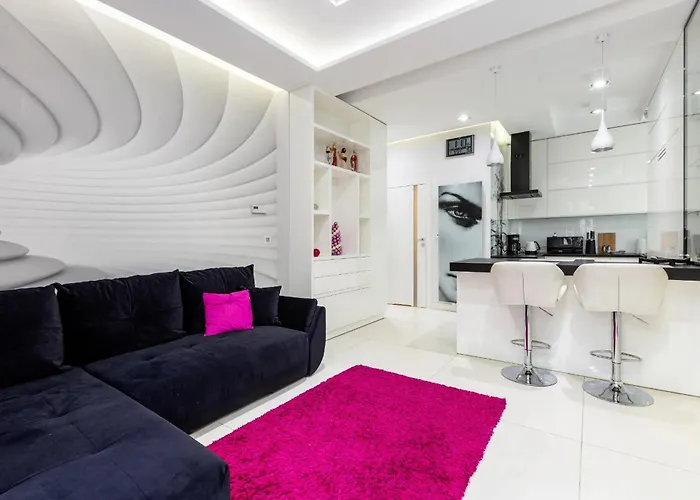 Апартаменты Trojmiejskie - White By The