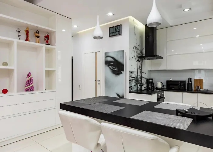 Trojmiejskie - White By The Апартаменты *